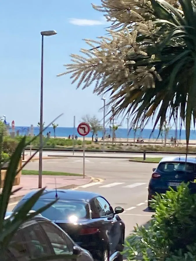 Tres Bel Appartement Entierement Renove Empuriabrava 0*,