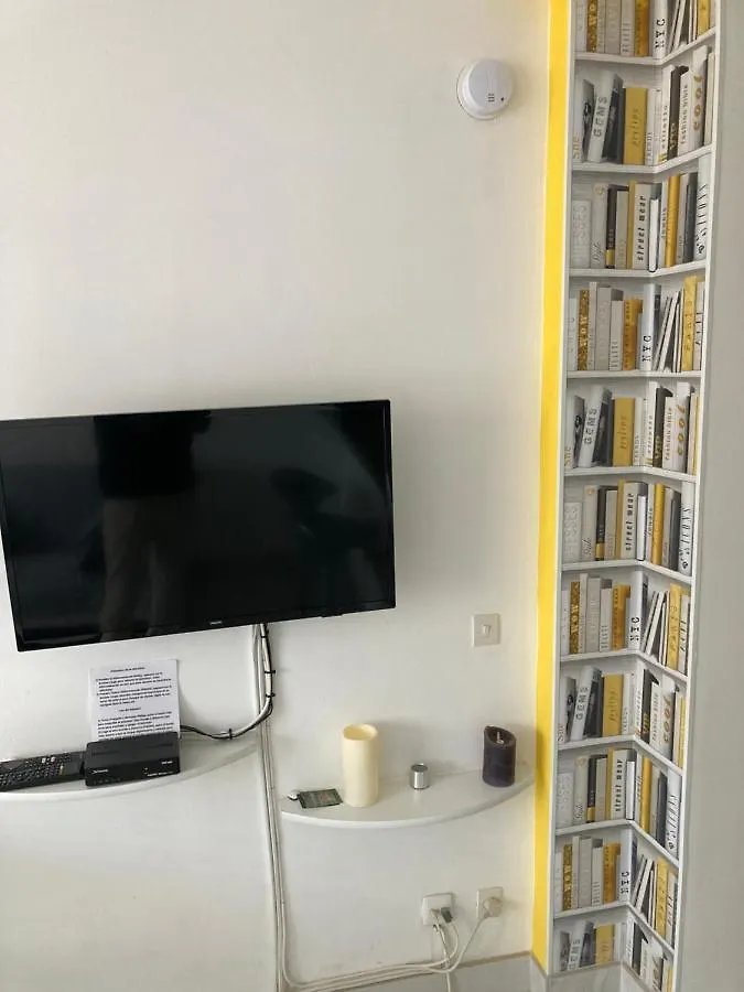 Tres Bel Appartement Entierement Renove Empuriabrava 0*,  Spain